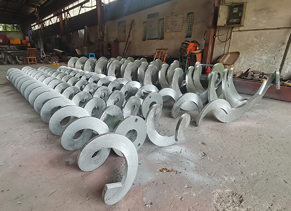 ���տͻ�����һ���������������ҶƬ�����깤